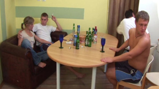Пьяные мужики оттрахали Настю по собачьи