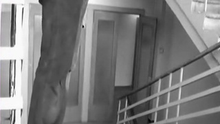 Русский извращенец дрочит свой хуек в общественных местах