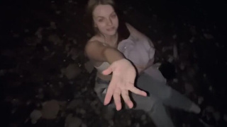 За деньги грудь показала.. А за ещё один платёж в рот возьмёшь?