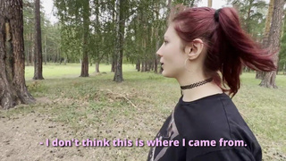 Хз, кто это, но с такими титьками я готов прямо в лесу её трахнуть