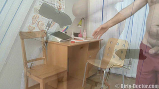 Студентка из МГУ отсосала писюн гинеколога и глотнула кончу