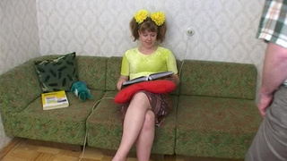 Мужик присоединился к жаркому траху дяди с племянницей