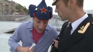 Русские моряки замутили групповой секс с сосущими члены юными шлюхами